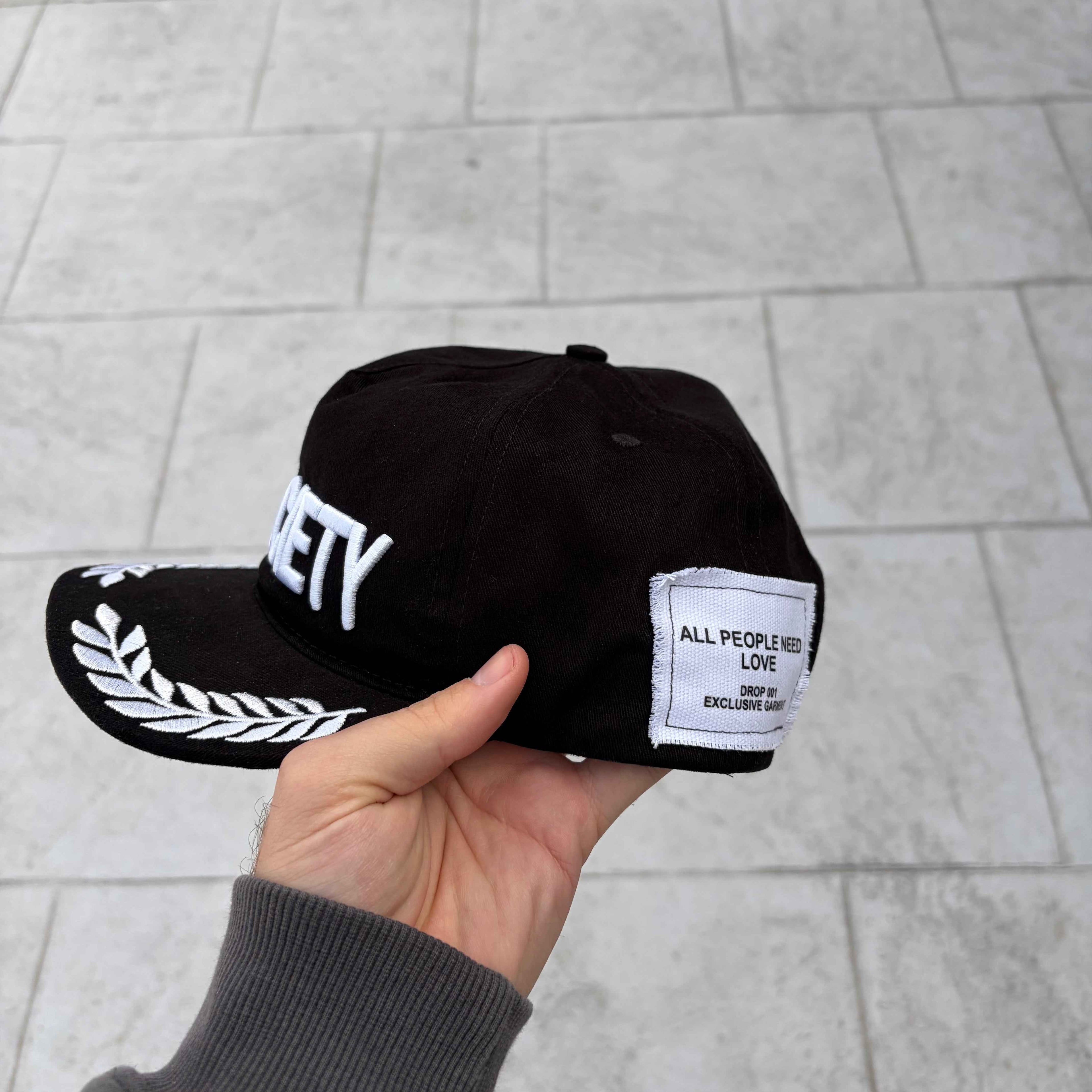 NOSÖCIETY 5-Panel Cap — Gorra con Bordado 3D